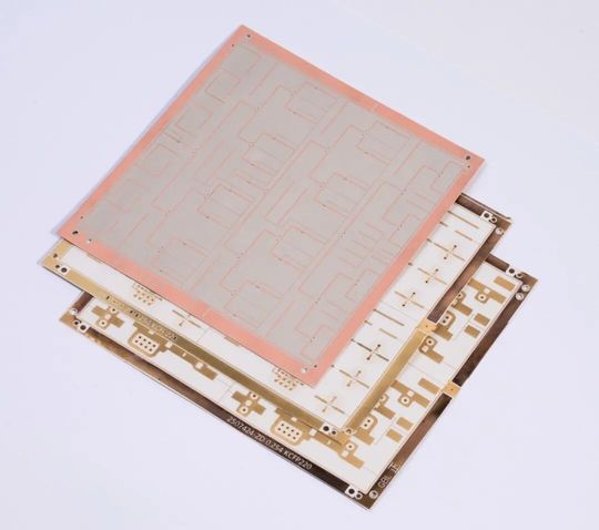 填充高频、高速PCB电路板